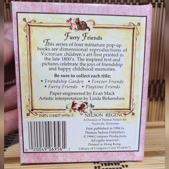 Victorian style, miniature pop up book, Furry Friends - Picture 3 of 3